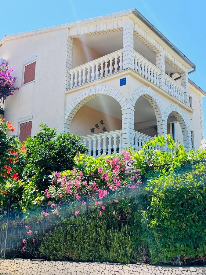 Apartmani Mate Rogoznica  Bagian luar foto